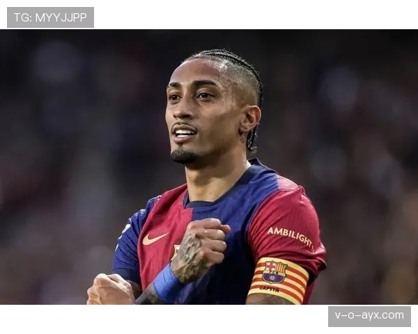 拉菲尼亚关键助攻助球队欧冠再创佳绩