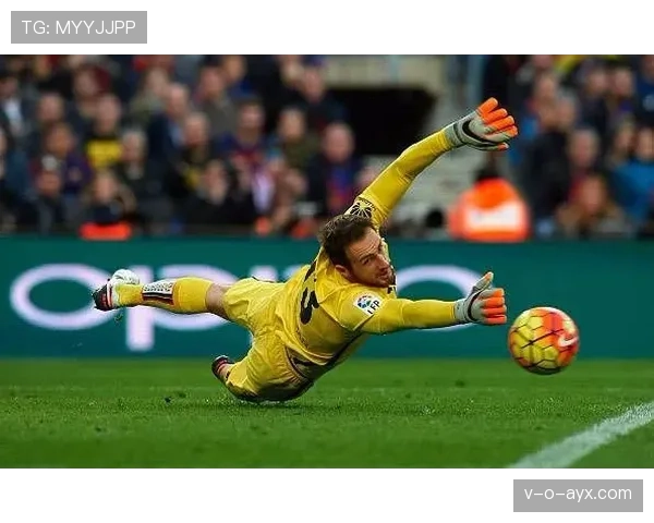 奥布拉克单掌扑救名场面解析